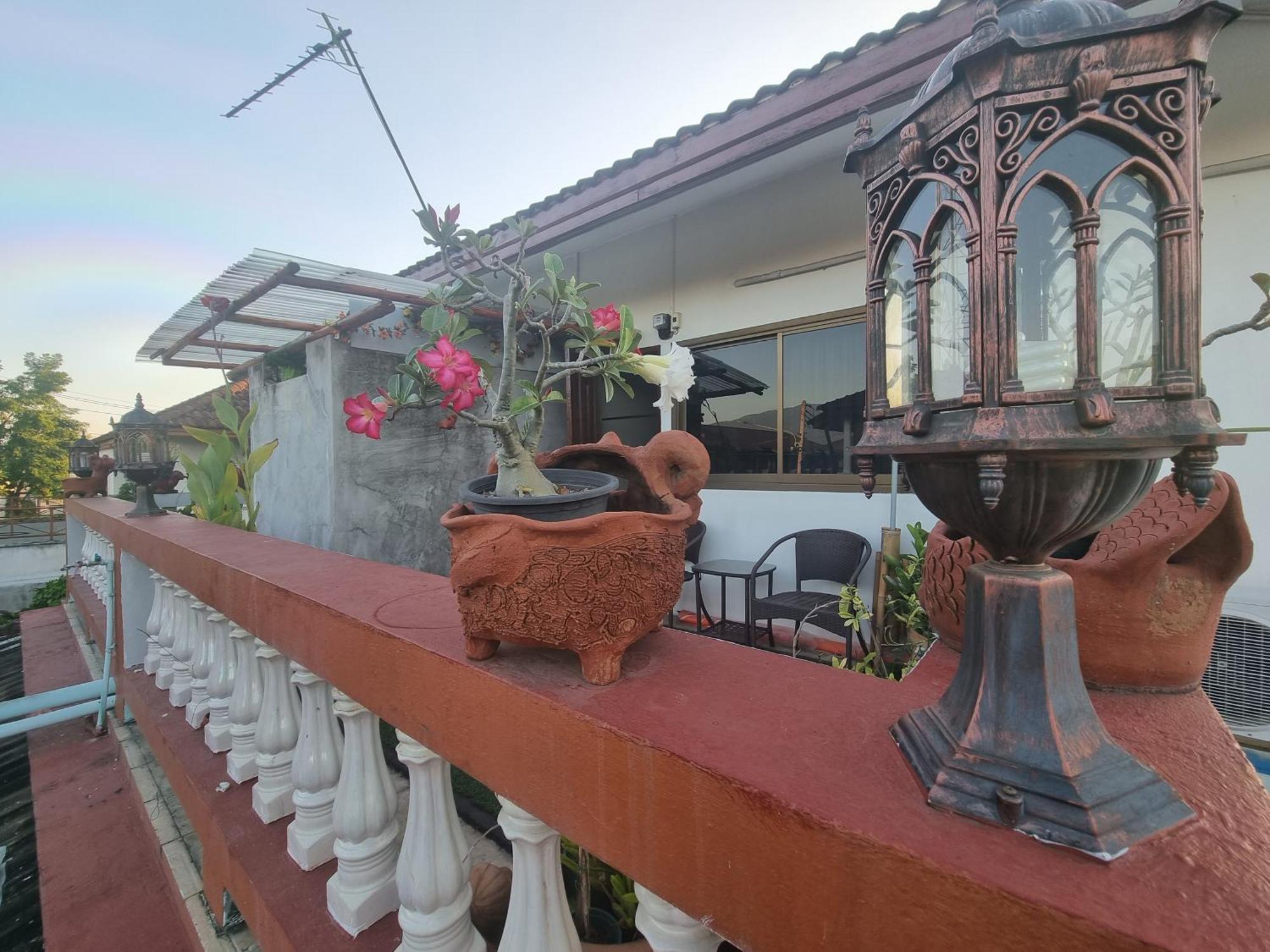 Hotel Hom Baan Chiang Mai Exterior foto